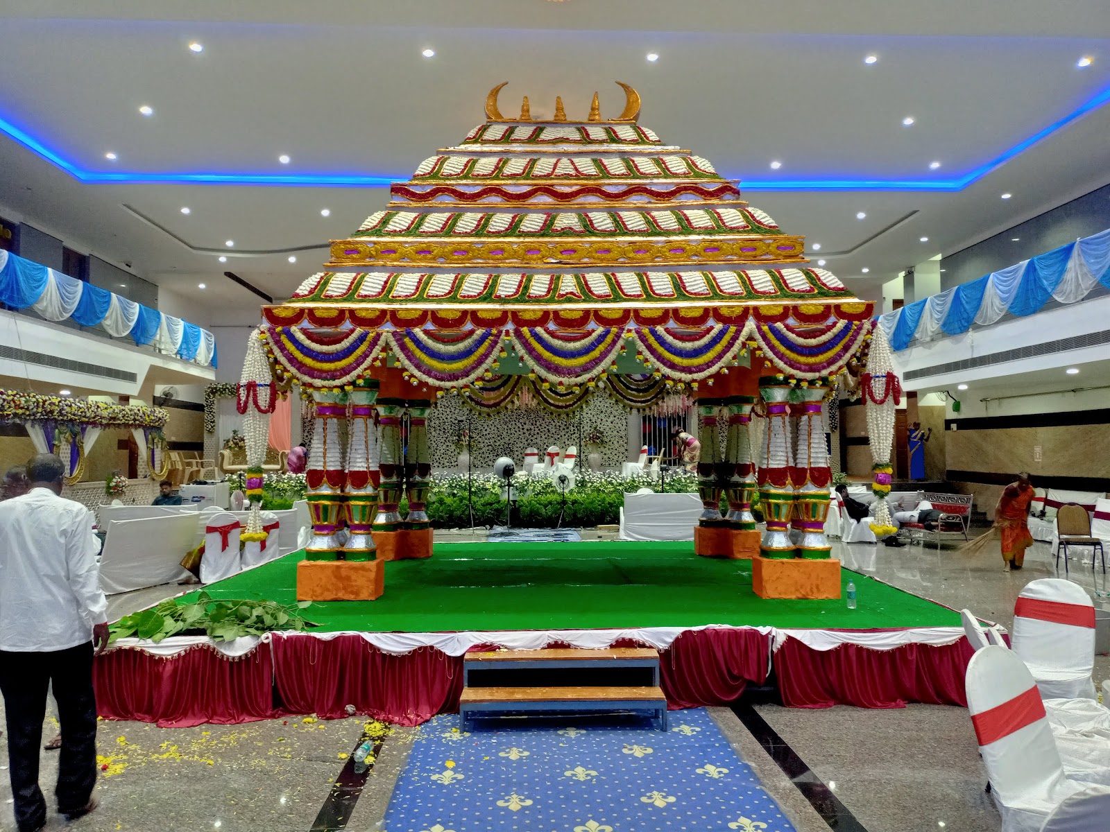 Nadee - By the Anicut - Simple muhurtha mantapa by nadee decors (in-house  decorations) @nadee_by_the_anicut #tunturfarm | Facebook