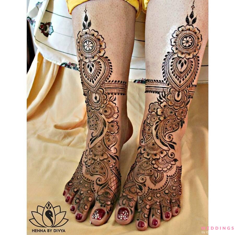 Top 180+ Simple Mehndi Designs | Bridal henna designs, Legs mehndi design, Henna  designs feet