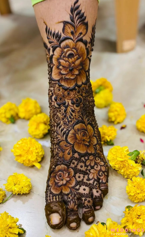 Attractive leg bridal mehndi design | Leg Mehndi Design bridal | Foot  Bridal Mehndi #legmehndidesign - YouTube