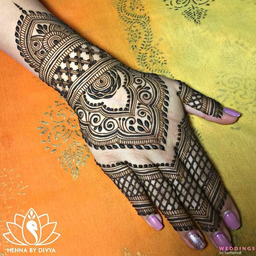 VOORKOMS Colorful Mehndi Flower Elegance Exquisite Tattoo for Women  Colorful Mehndi Design 1 Pair Both Hand : Amazon.in: Beauty