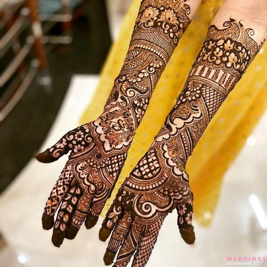 Simple Hand Mehndi Designs for Old Ladies - Sara - Medium