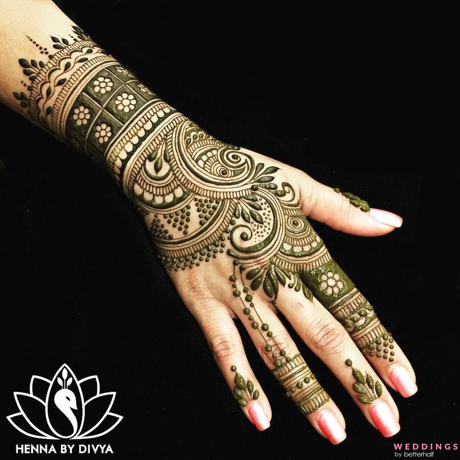 Lotus mandala mehndi design | Front hand lotus mehndi design| New simple mehndi  design| Henna design - YouTube