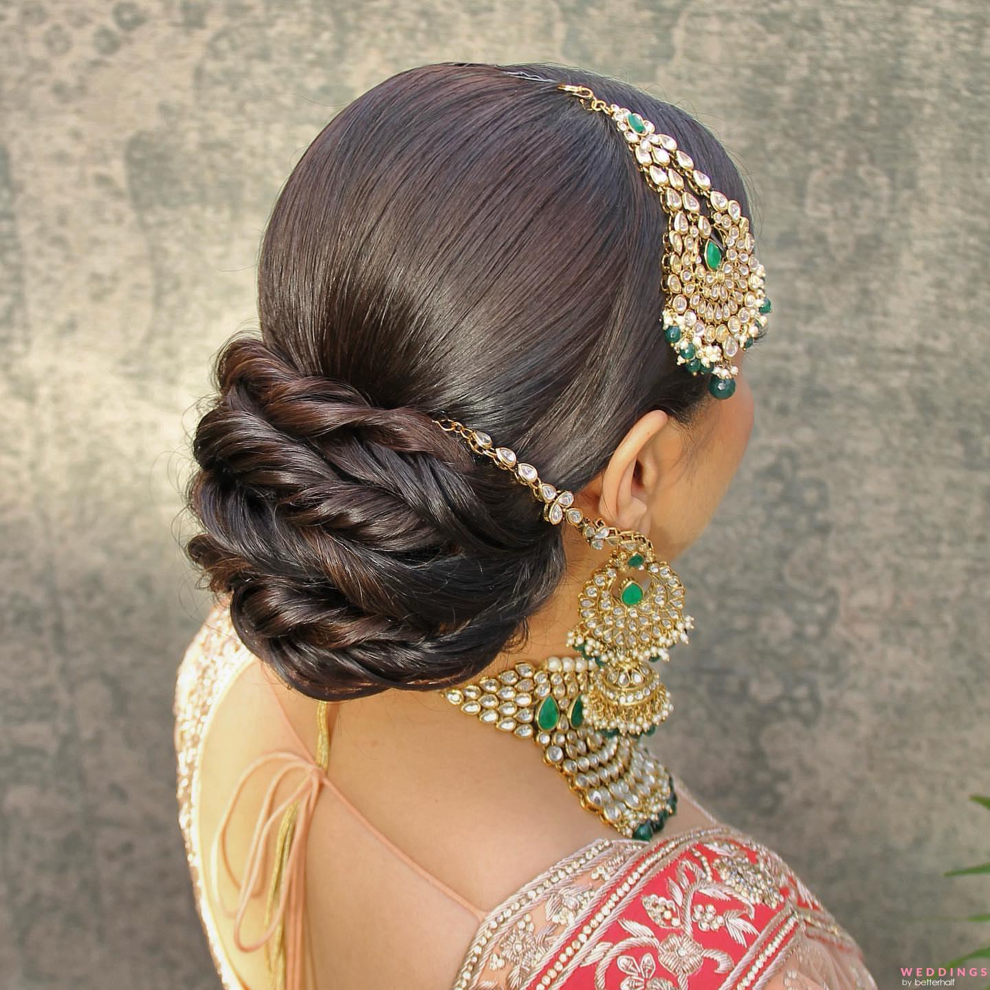 Hairbun Indian wedding hairstyles #floralbun #messybun #hairstyles #bridal  | Indian wedding hairstyles, Side bun hairstyles, Wedding hairstyles