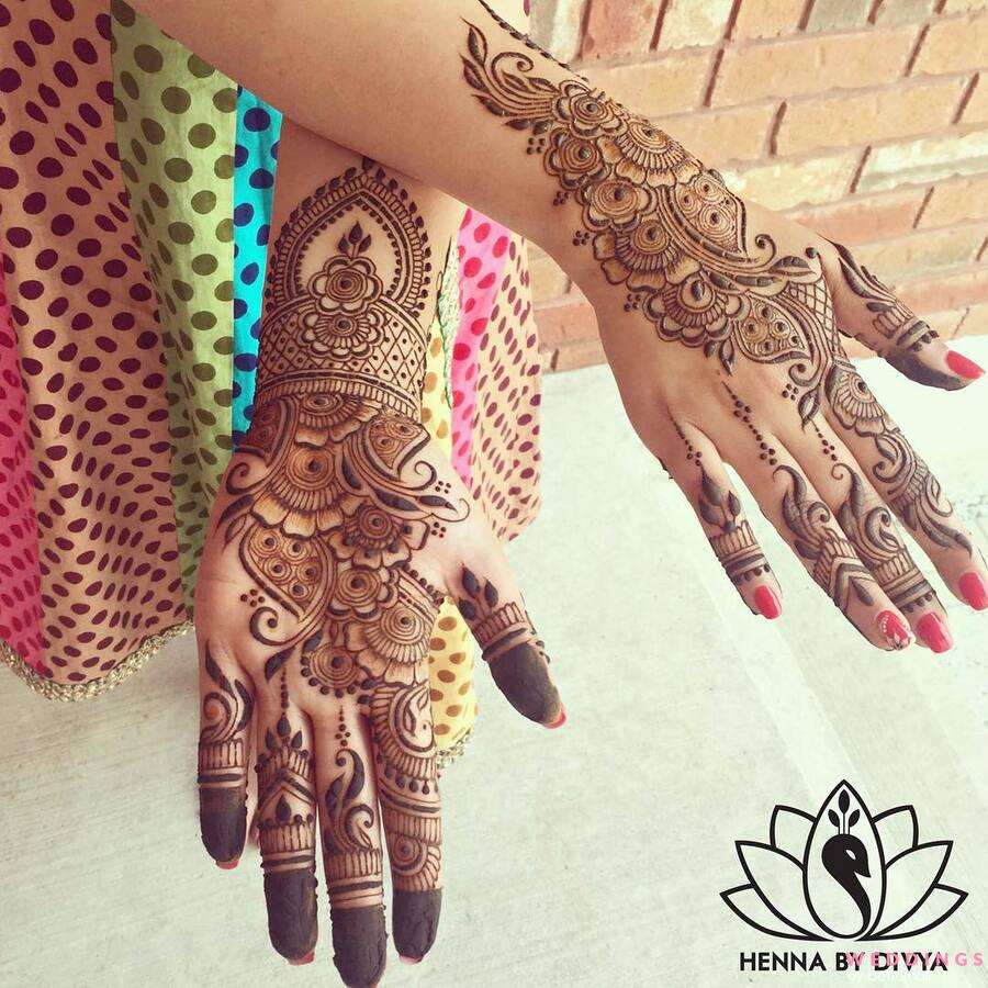 Celebrate your wedding with vibrant and colorful Arabic mehendi designs. Enjoy the festivities with loved ones in traditional attire.