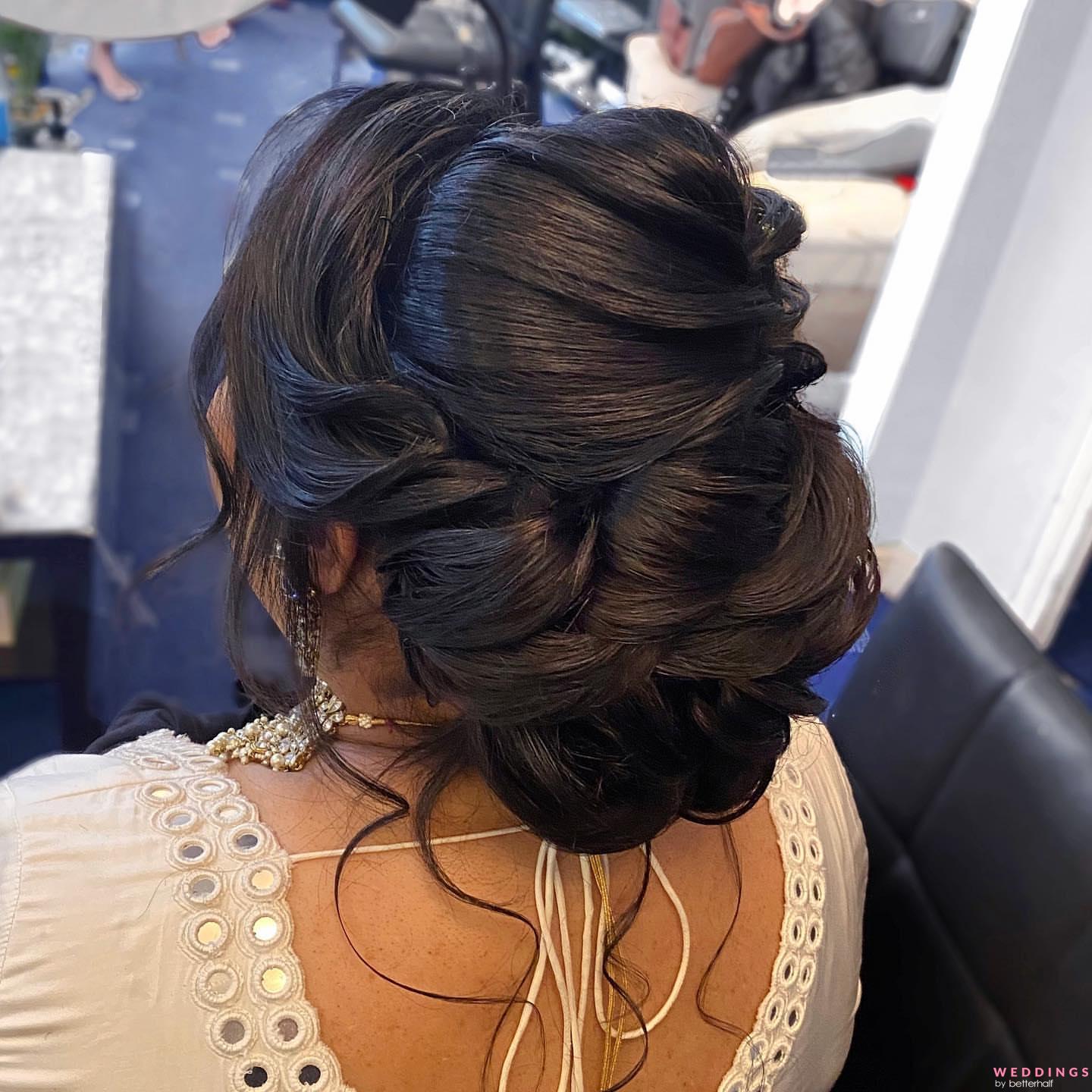 Easy Wedding Bun Hairstyle for long hair || Gajra Hairstyle For Saree, lehenga || Simple Hairstyle - YouTube