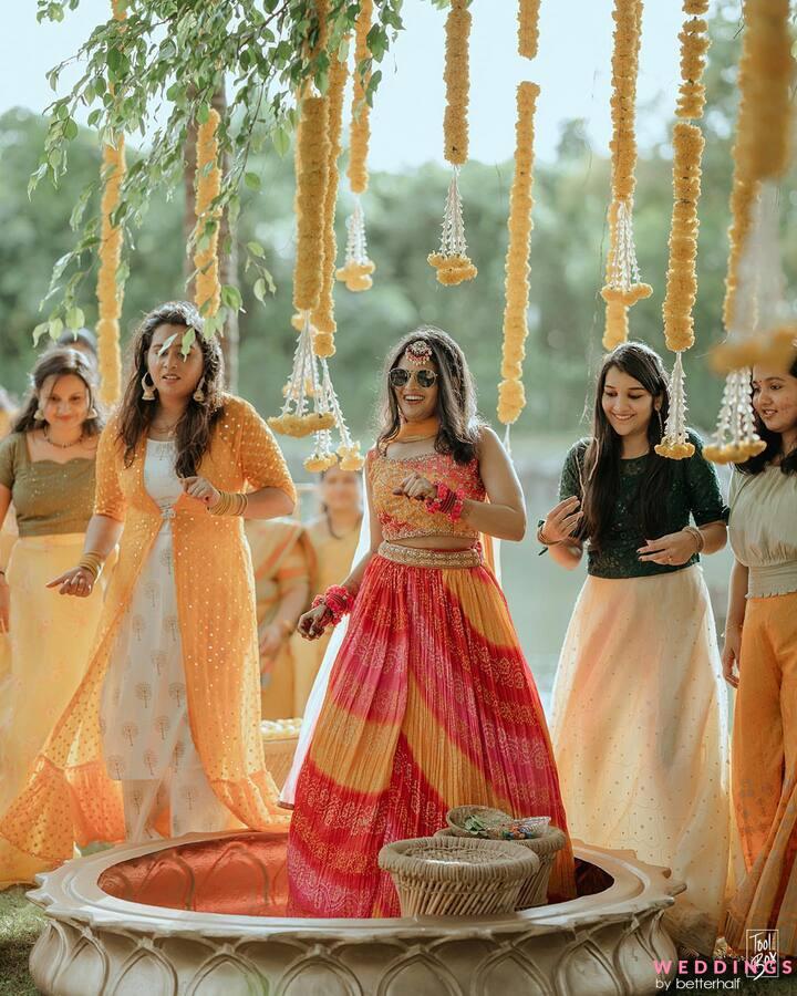Bride with her friends poseing after her mehndi | best mehndi artist get  quote - 8750702438 @mehandi_creation29 #meh… | Bride, Bridal poses,  Beautiful beach wedding