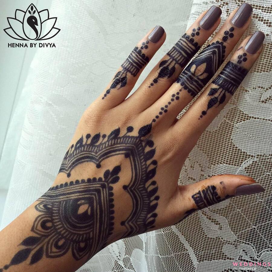 Simple black henna tat | Henna nails, Mehndi designs for hands, Henna  designs