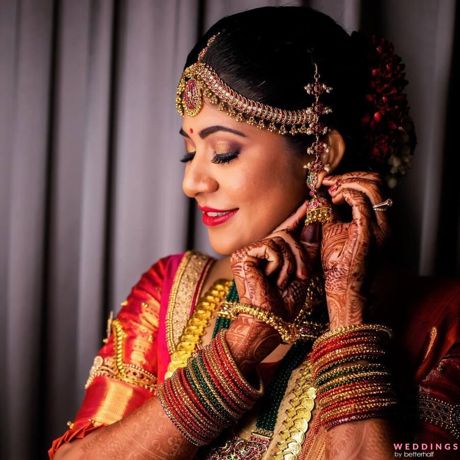 30 Latest South Indian Bridal Hairstyles We Love - Pyaari Weddings