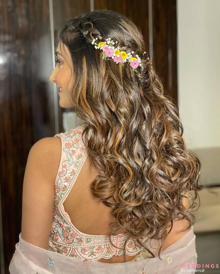 25+ Trendiest Bridal Lehenga Hairstyles for 2024