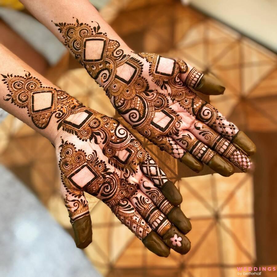 Eid Mehndi Designs 2023 Photos, Videos: Amazing Arabic & Indian Style  Front, Back Hand and Feet Henna Designs on the Occasion of Eid-al Fitr You  Must Try