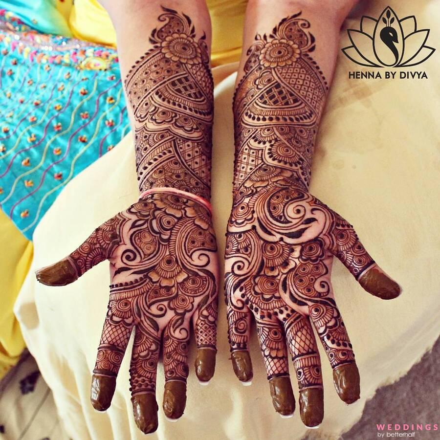 Mehndi hi-res stock photography and images - Alamy