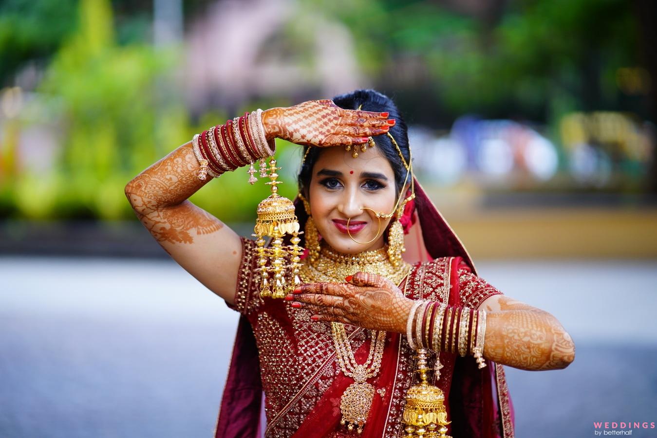 Bride to be @sravani_yelamarthi For Bookings Contact: 9885947958 . . . . .  . . . . . . . . . . . . . . . #engagement #engagementphotos #bride  #bridetobe #