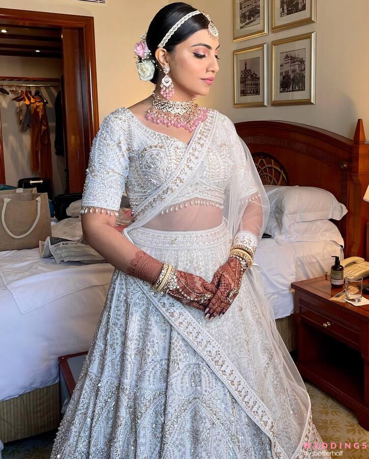 White Lehenga Choli | Indian wedding wear, White lehenga choli, Bridal  lehenga