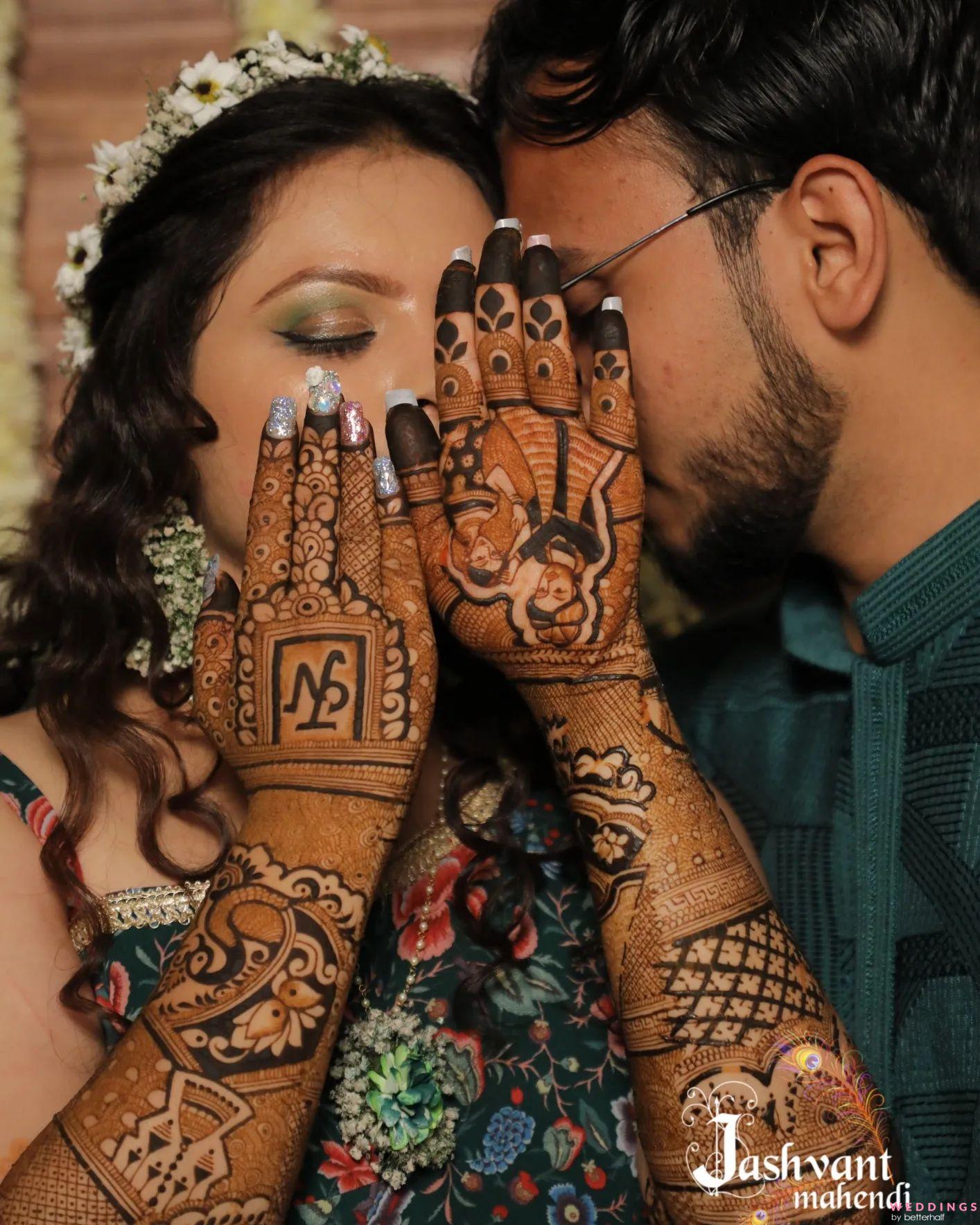 314 Bridesmaids Mehndi Hands Royalty-Free Images, Stock Photos & Pictures |  Shutterstock