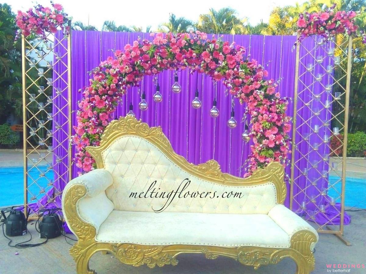 Amazon.com : 7.3FT Round Backdrop Stand, Wedding Metal Circle Balloon Arch  Kit Frame Flower Ring Stand for Wedding Birthday Party Ceremony Anniversary  Graduation Photo Background Decoration, White : Patio, Lawn & Garden