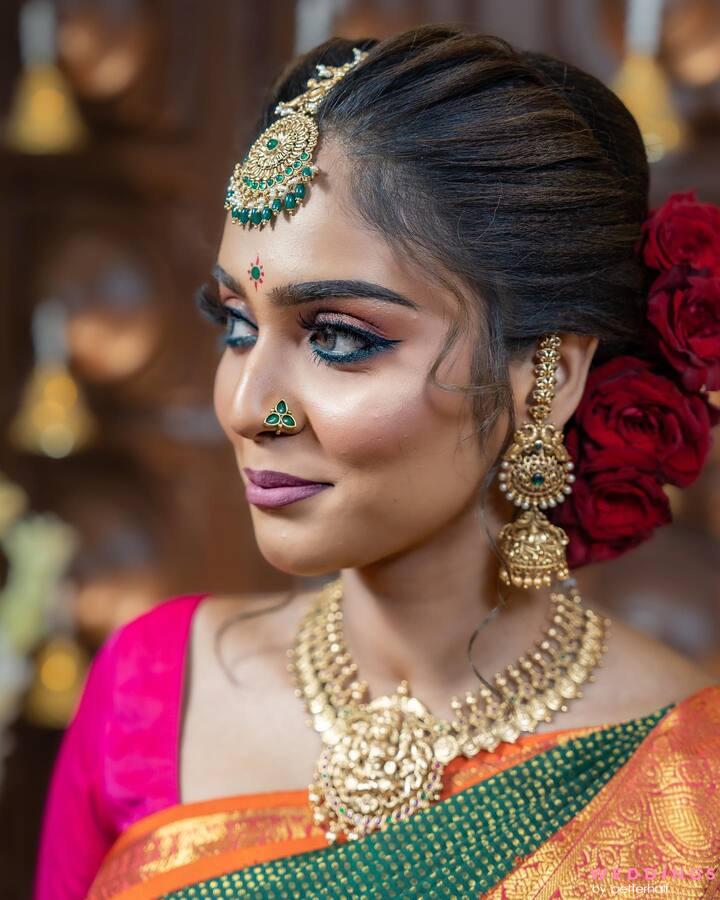 Maharashtrian Bridal Hairstyle - Juda Hairstyle for wedding - Nauvari saree  hairstyle ideas - YouTube