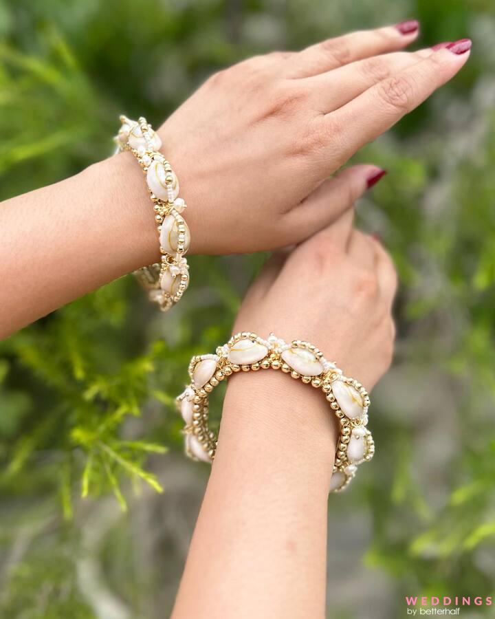 Golden accent pearl bracelet | Simons | Shop Women's Bracelets Online |  Simons