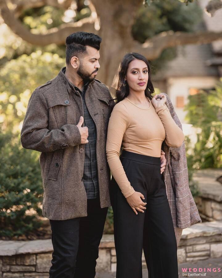 Pin by niki on Patiala contrast | Photoshoot, Photoshoot poses, Punjabi  couple