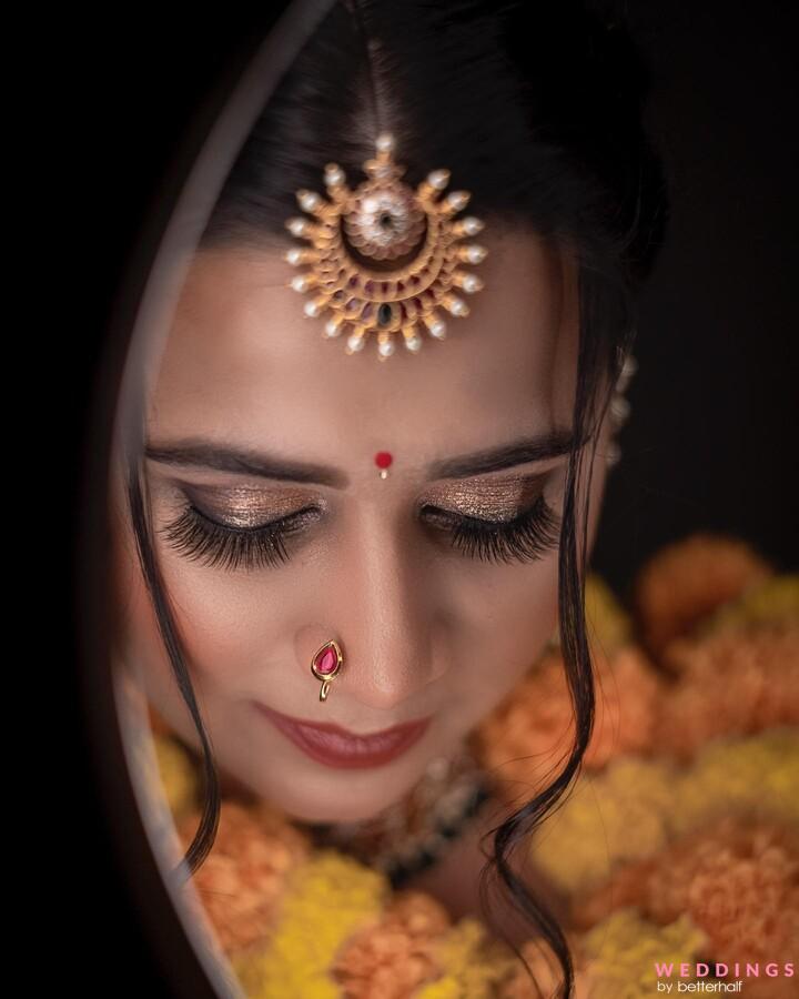 Image of Bengali bridal makeover for wedding looks-KG720935-Picxy