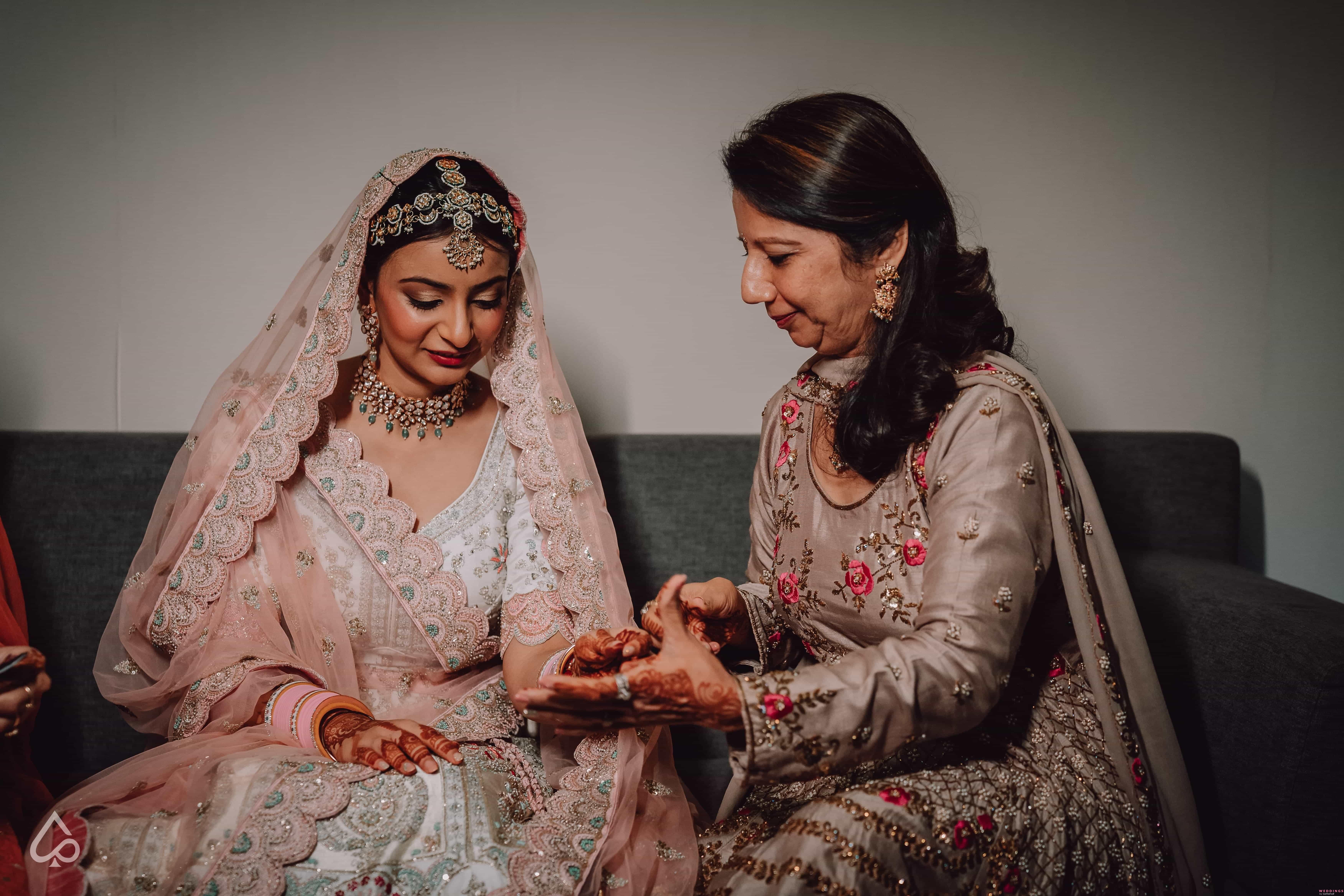 Pakistan's wedding season heats up in cool weather | AP News