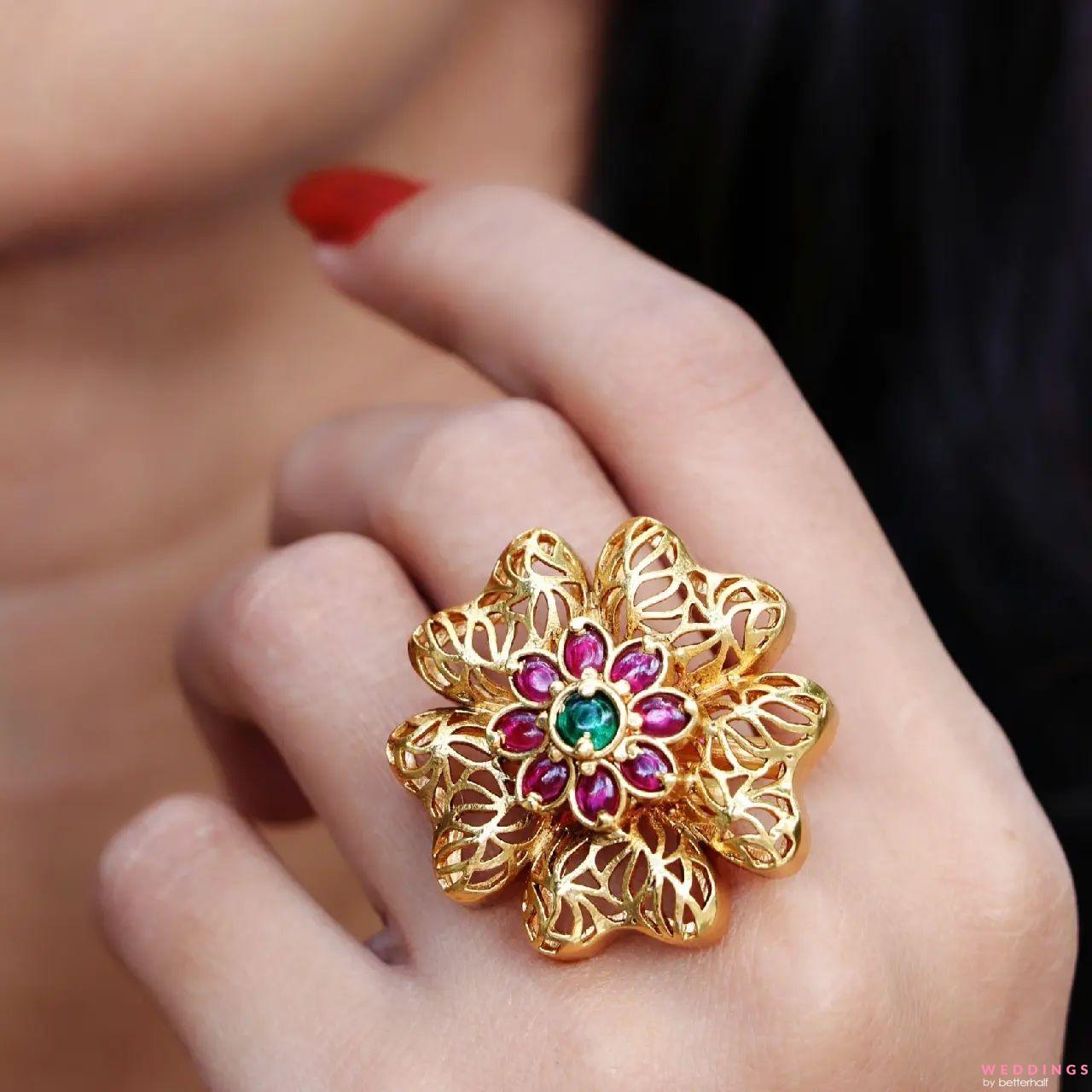 R3420ES-Unique flower engagement ring 18k gold - Olivacom