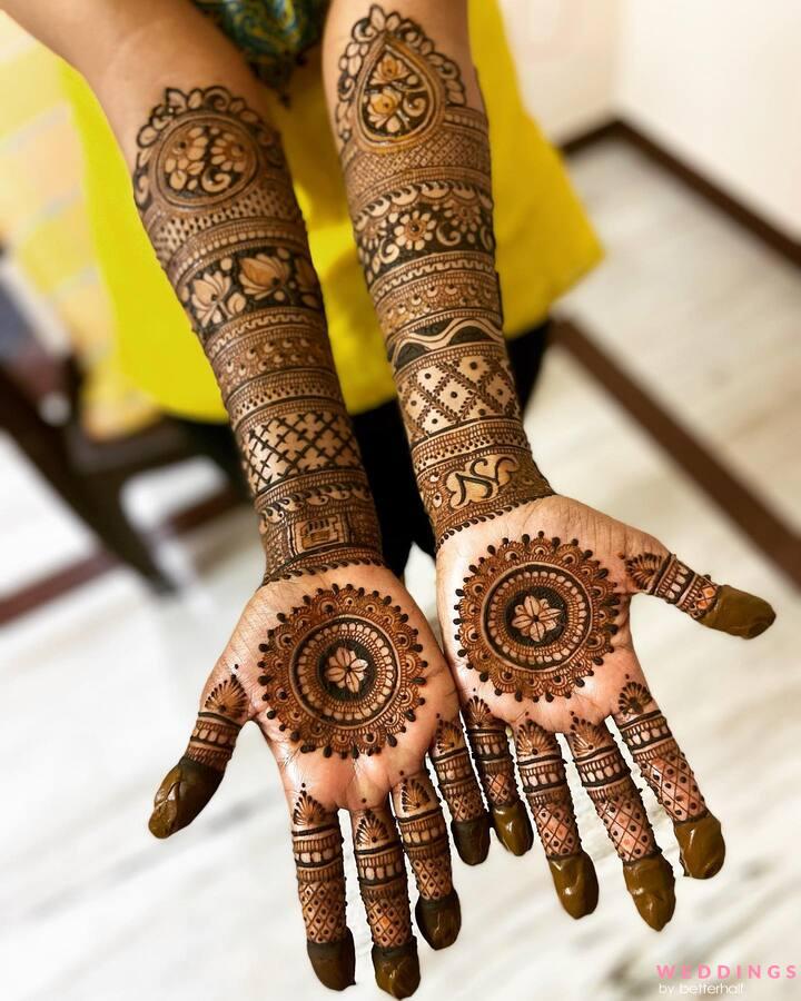 7 Gorgeous Back Hand Mehndi Designs For Festivals And Events | Beauty Buzz  News, Times Now