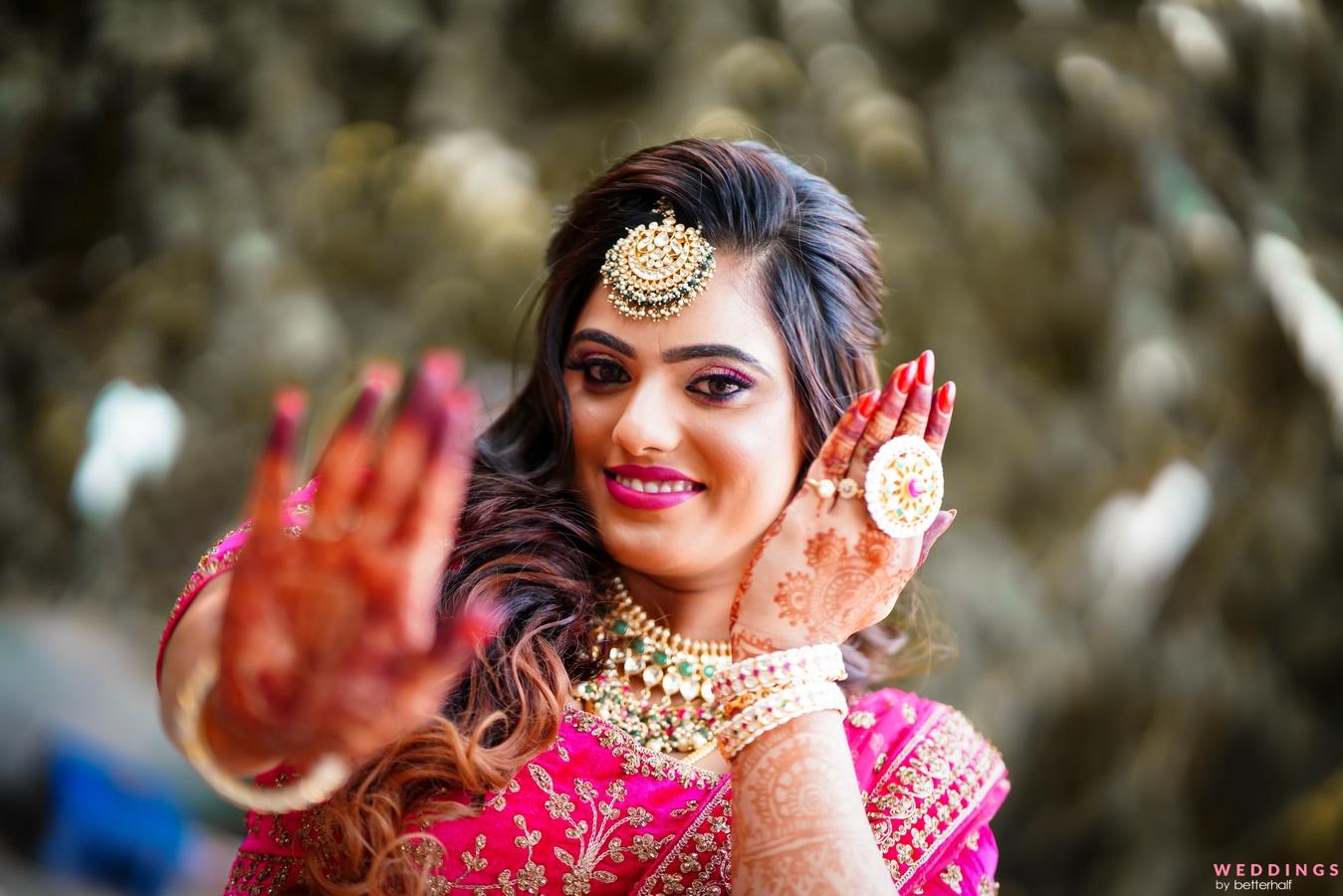 Pose dulhan | Indian bride photography poses, Indian wedding poses, Indian  bride poses