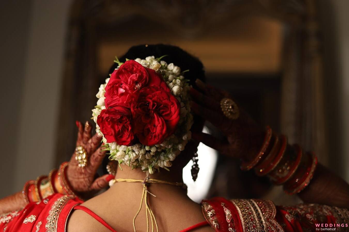 Indian Wedding Bun Hairstyle With Flowers and Gajra!