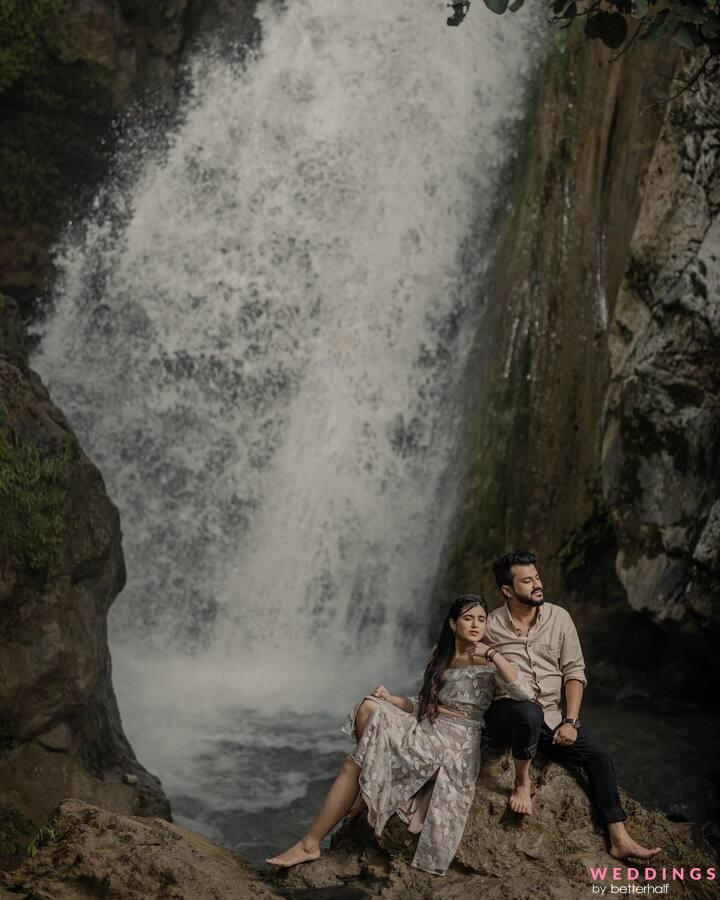Bali Engagement Photo shoot - dream couple photos