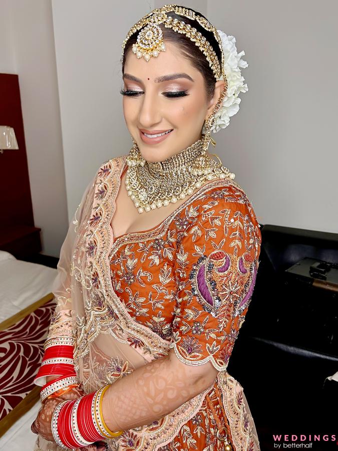 Bridal Makeup Service at best price in Faridabad | ID: 14346553162