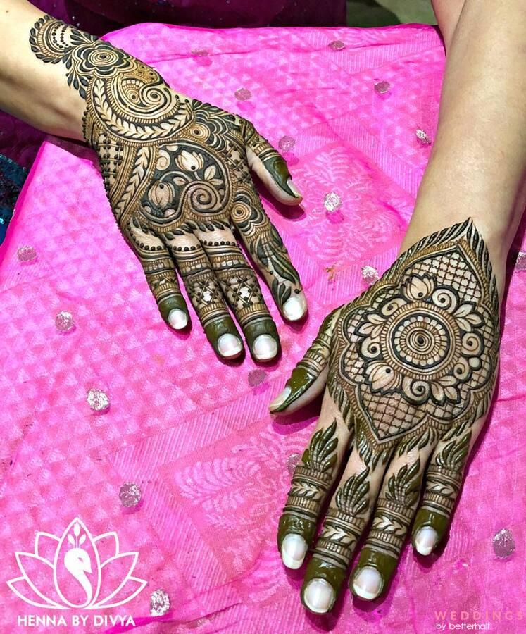 Henna Design Images – Browse 314,945 Stock Photos, Vectors, and Video |  Adobe Stock