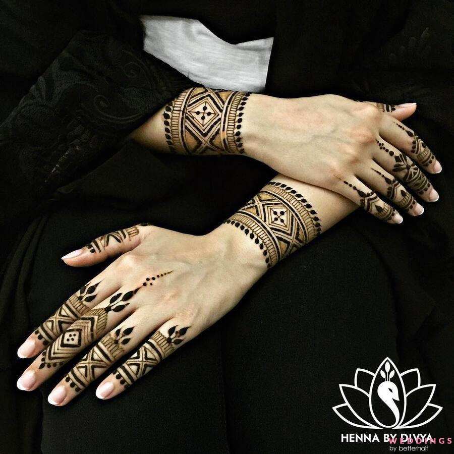 Wow -- one design for everything | Henna designs easy, Henna tattoo designs  hand, Henna designs wrist
