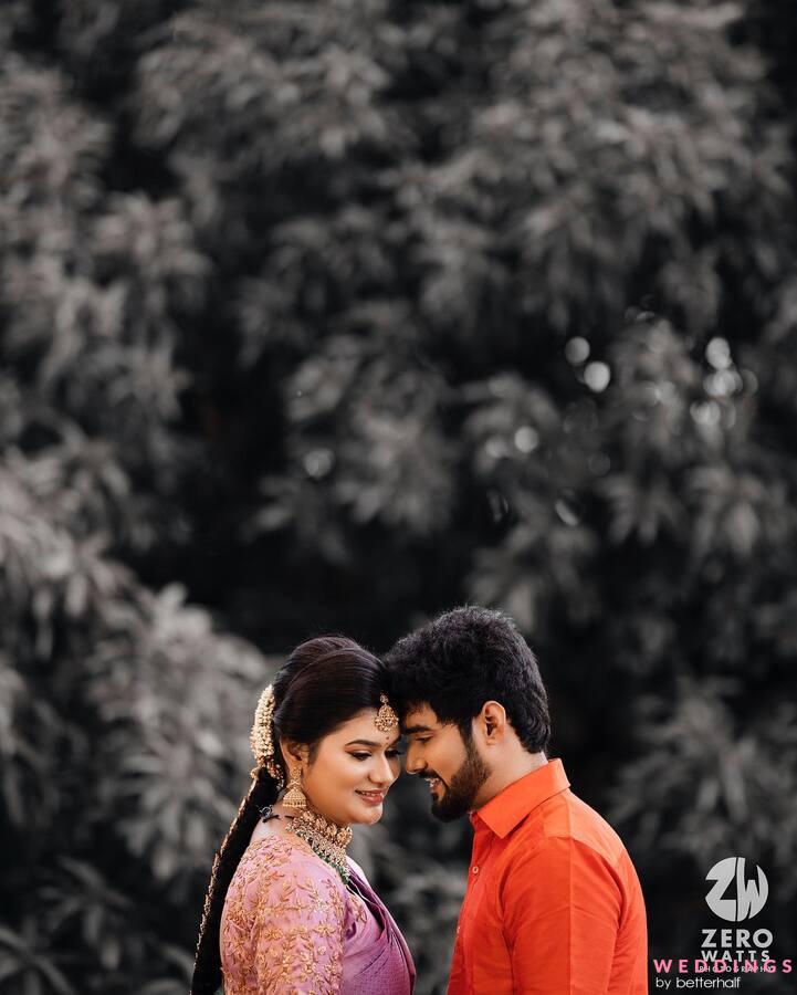40+ Poses For Pre-Wedding Photoshoot For Camera-Shy Couples | WeddingBazaar