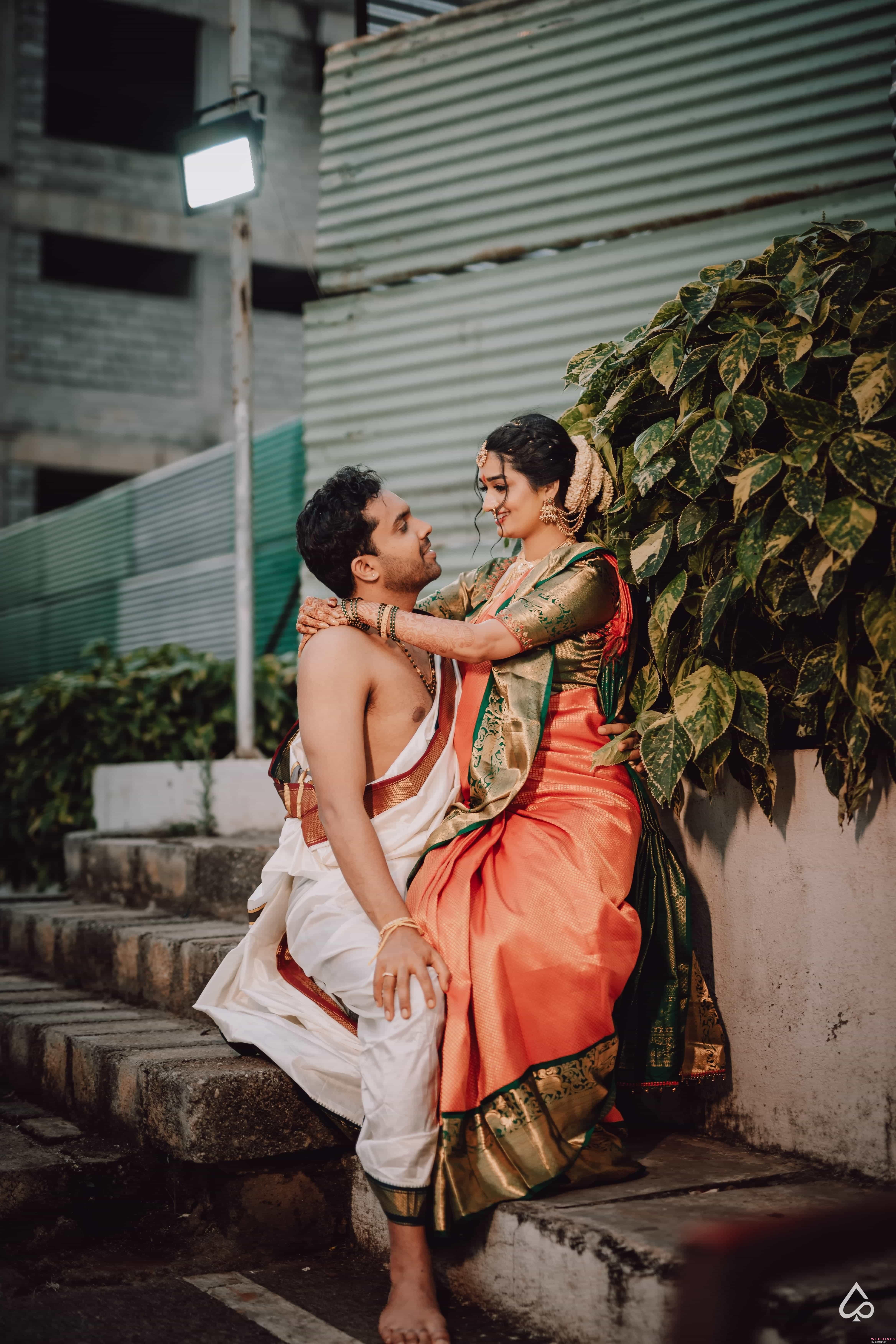 7 Stunning, Timeless Couple Poses for Your Wedding Album