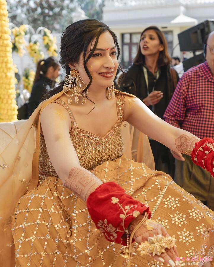 Priyanka Chopra was a princess in gold at the Royal reception