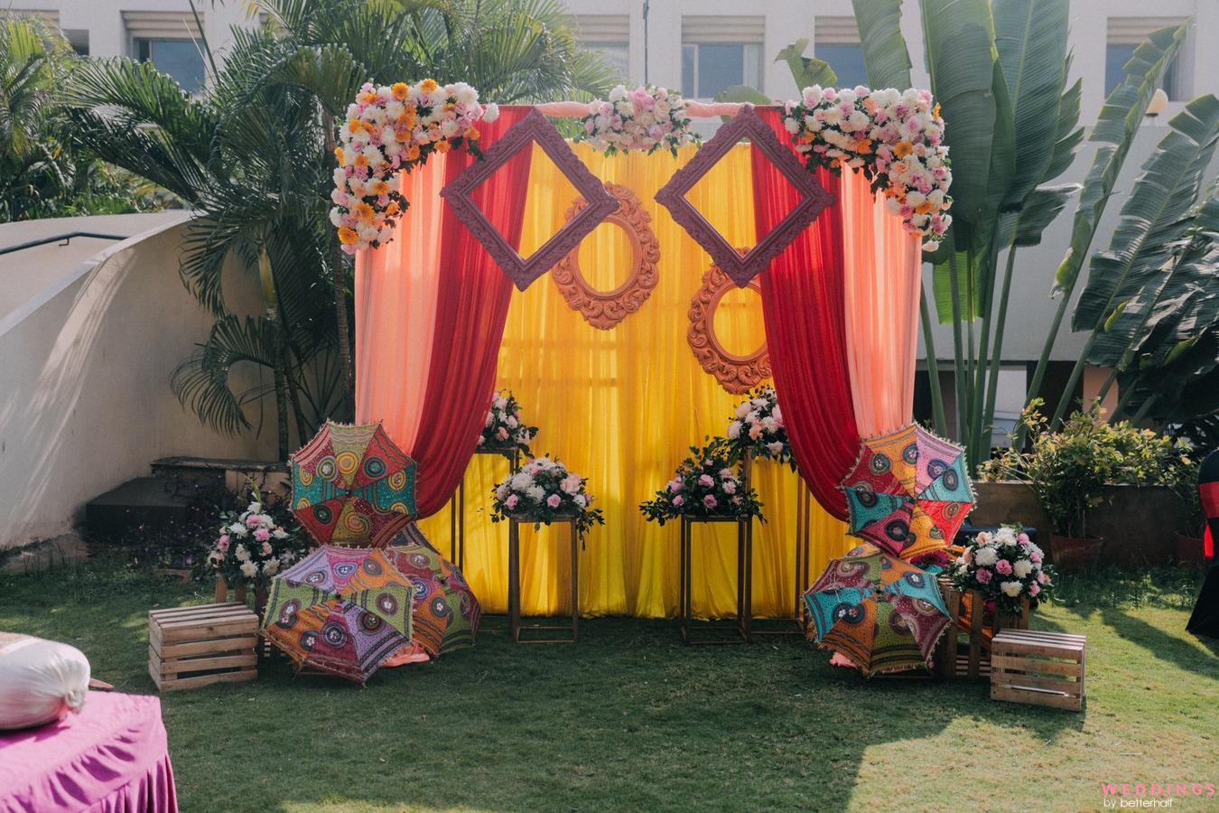 Outdoor Mehendi setup with such colorful hues is a real happiness.. Decor  @dreamzkrraftweddings Follow www.decorsutrablog.com for Idea... | Instagram