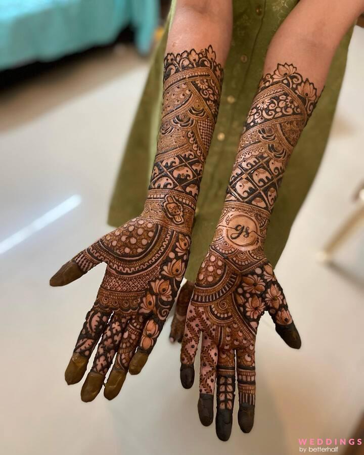 Bride With Henna and Bouquet of White Roses and Other Flowers, Pale Green  Eucalyptus Leaves