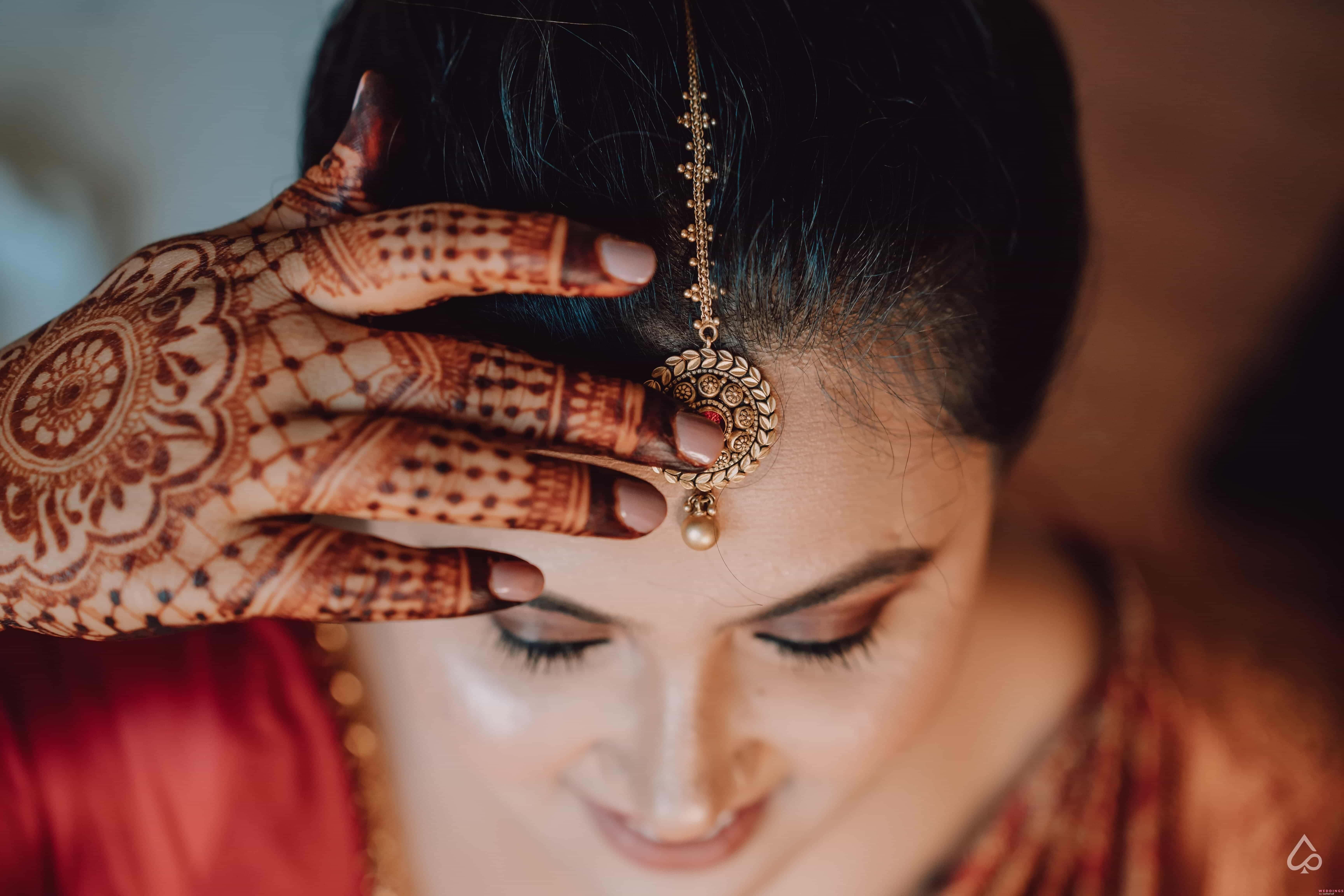 Easy Peasy Mehendi Hairstyle Ideas For Brides And Bridesmaids