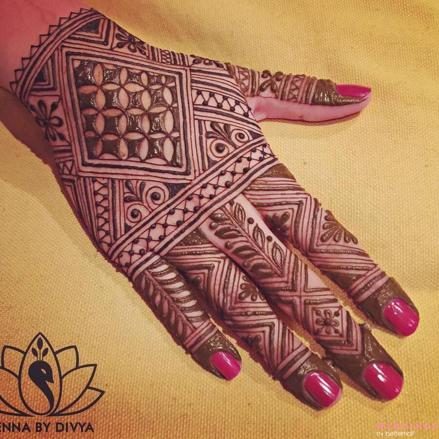 30 Jaw-Dropping Mehendi Designs for Your Wedding Day - Swagrani