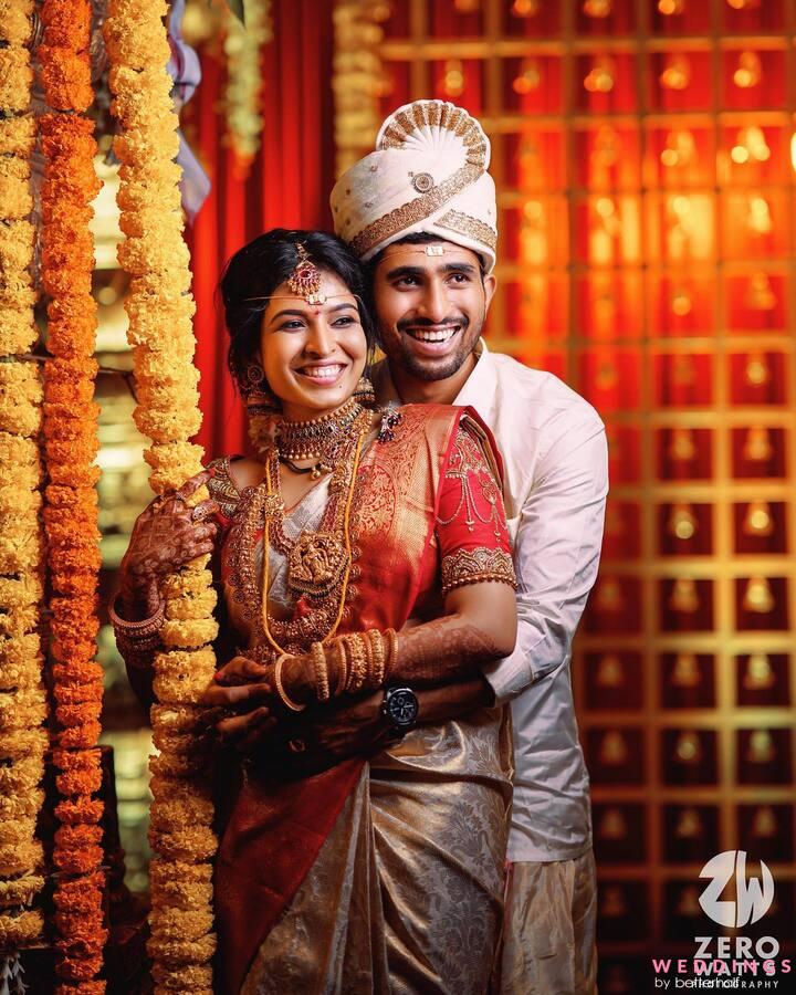 7 Best Candid Couple Poses From Real Indian Weddings You Might Want To Steal