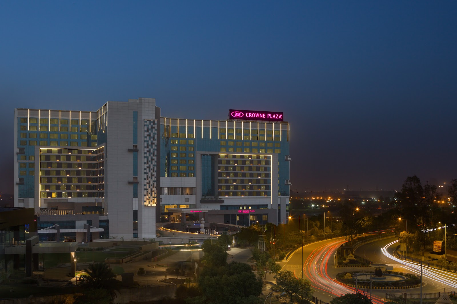 crowne plaza an ihg hotel greater noida