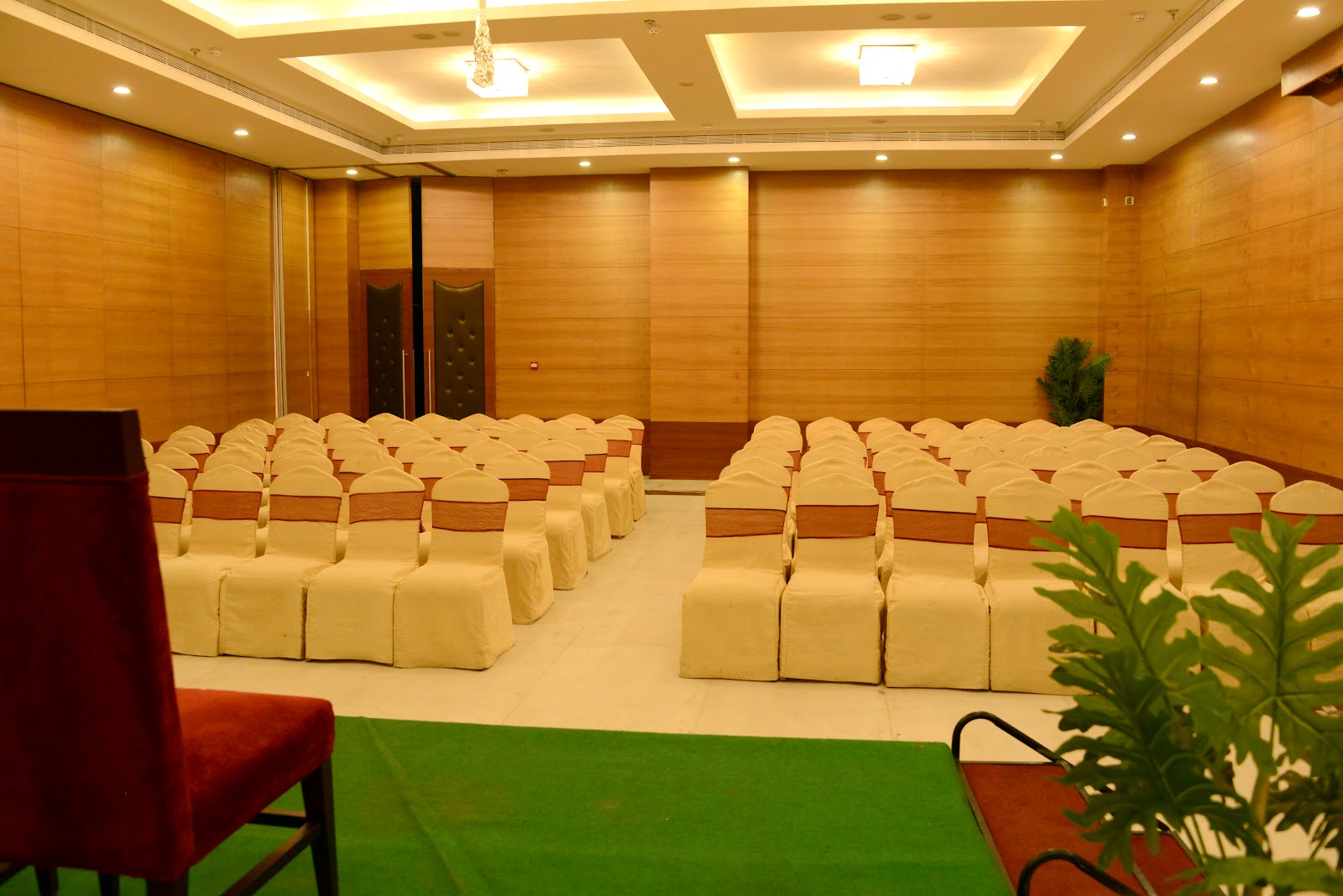 hotel treebo porur chennai