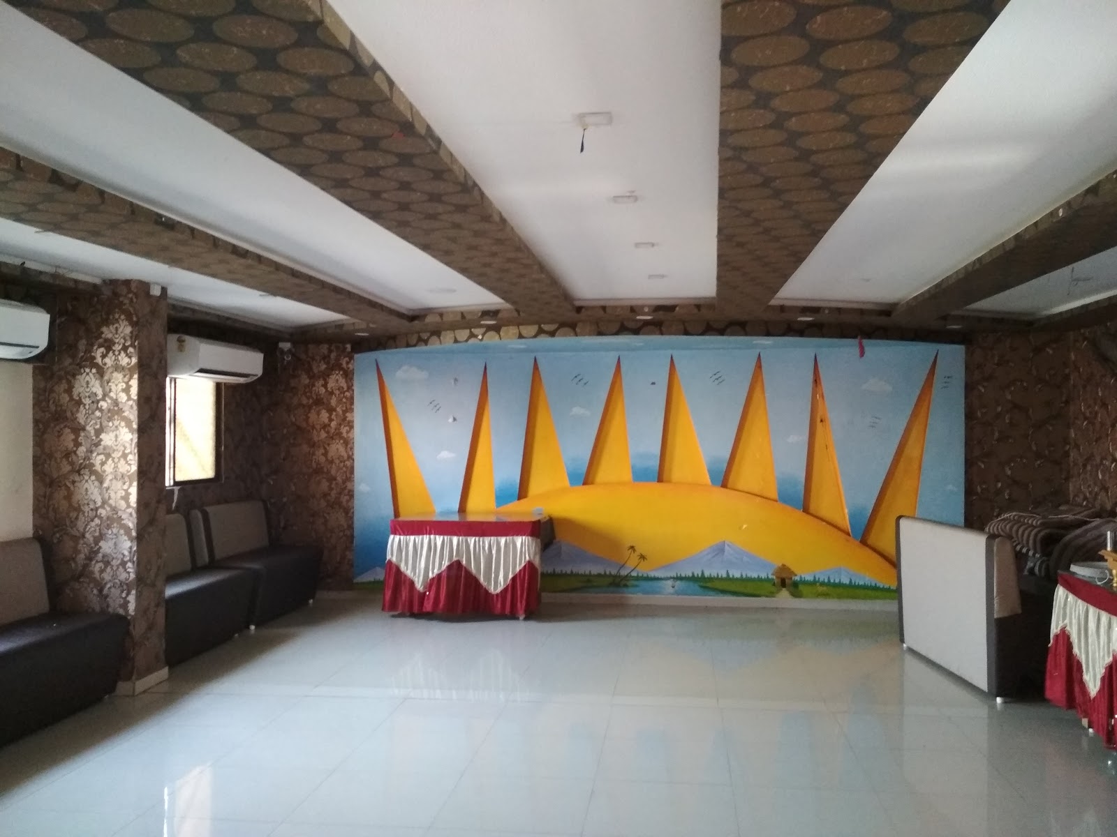 sarvottam-restaurant-wedding-venue-in-godadara-surat