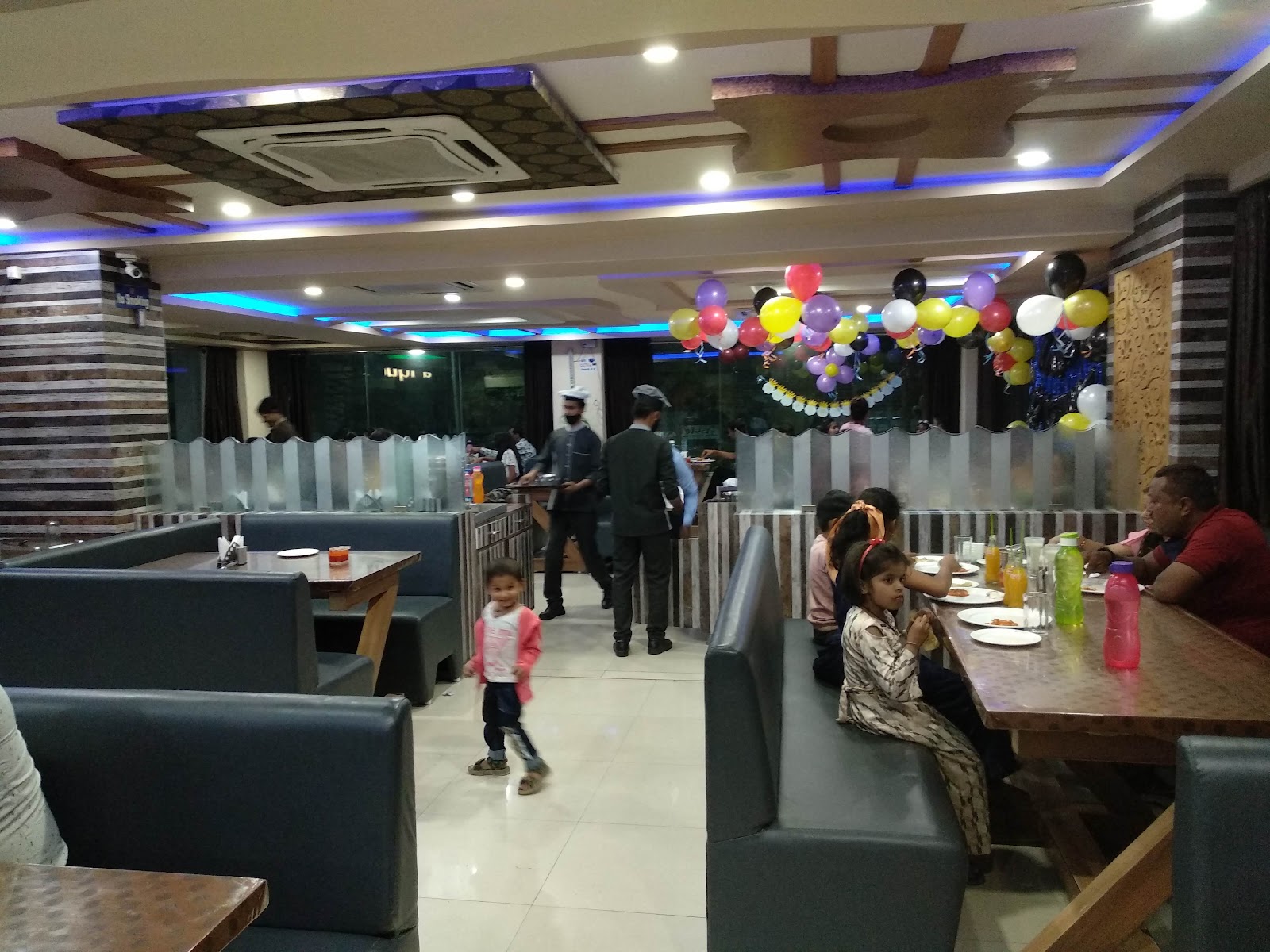 sarvottam-restaurant-wedding-venue-in-godadara-surat